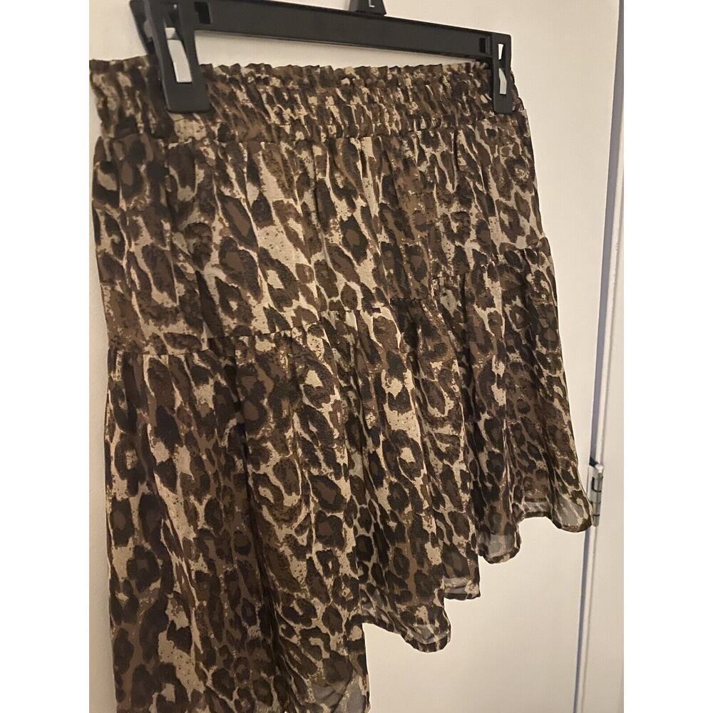 Me.n.u Leopard Mini Skirt Size Small‎